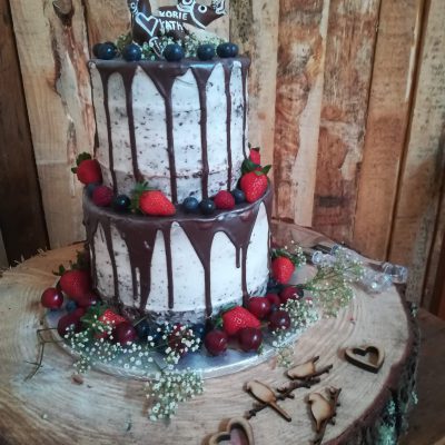 Mouth-watering Black-forest cake...very rustic looking to match the wedding theme
