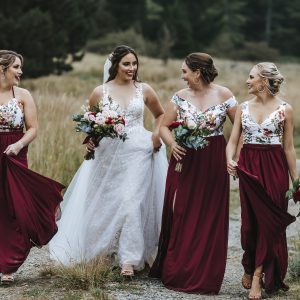 Country Bride & bridesmaids